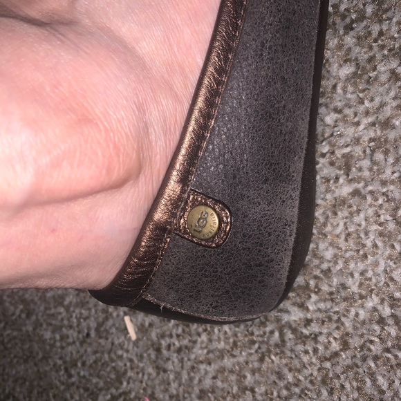 UGG flats - Picture 3 of 4
